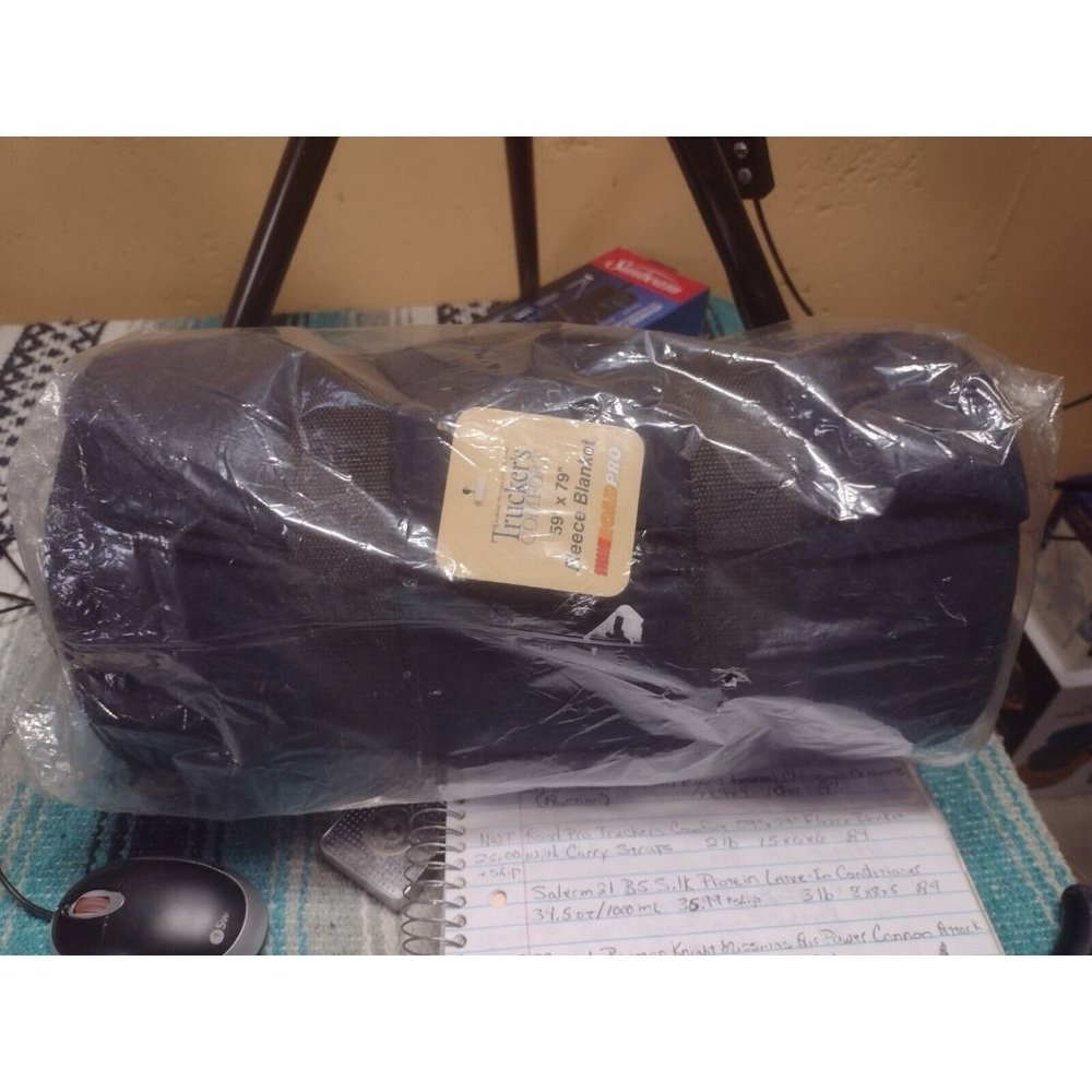 Road Pro Truckers Comfort Fleece Blanket 59" X 79" with Carry Straps NWT